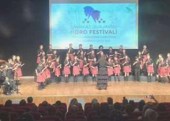 İskenderun’a koro selamı