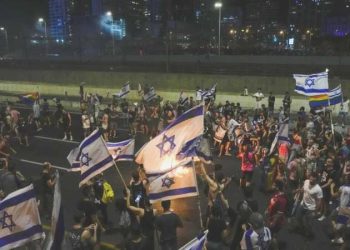 İsrail’de hükümet aykırısı şovlar tekrar alevlendi