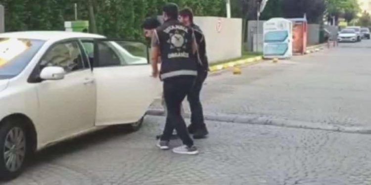 İstanbul merkezli 4 vilayette FETÖ operasyonu: 6 gözaltı