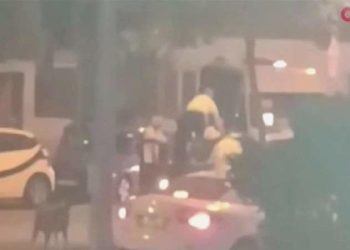 İstanbul’da dehşet anları… Yol arbedesinde silahlar patladı!