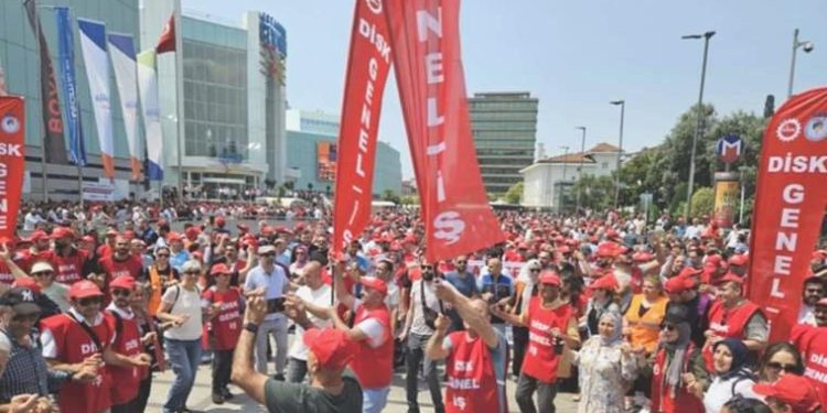 İstanbul’da GENEL-İŞ Sendikası üyelerinden iş bırakma aksiyonu