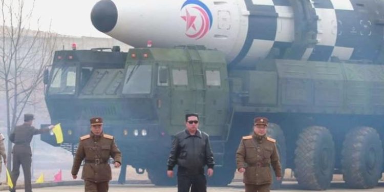 Japonya ve Güney Kore, Kuzey Kore’nin balistik füze fırlattığını duyurdu