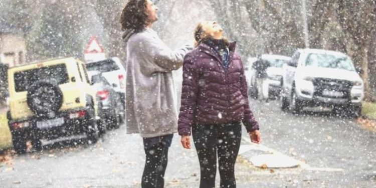 Johannesburg’a 2012 yılından bu yana birinci defa kar yağdı