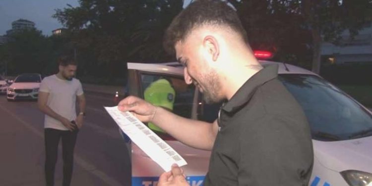 Kadıköy’de makas atarken polise yakalanan şoför: ‘İlk cezam, devletimiz var olsun’