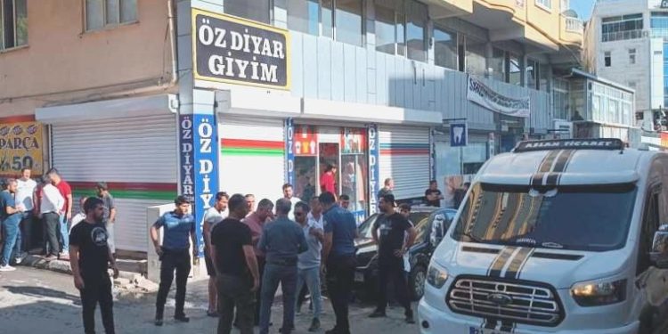 Kafede bıçaklı-sopalı arbede: 6 yaralı, 12 gözaltı!