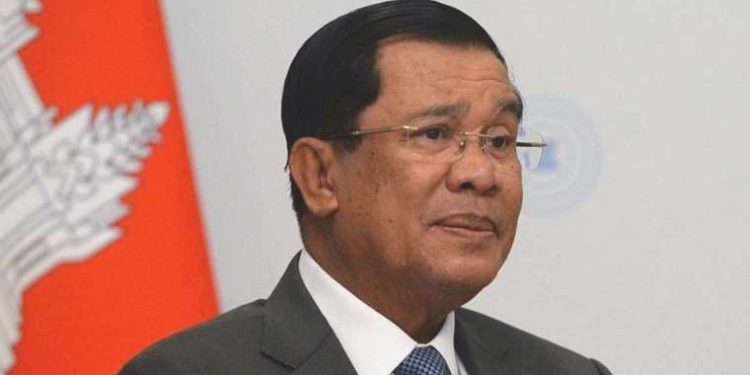 Kamboçya’dan ABD’ye davet: Ukrayna’da misket bombaları kullanılmasın