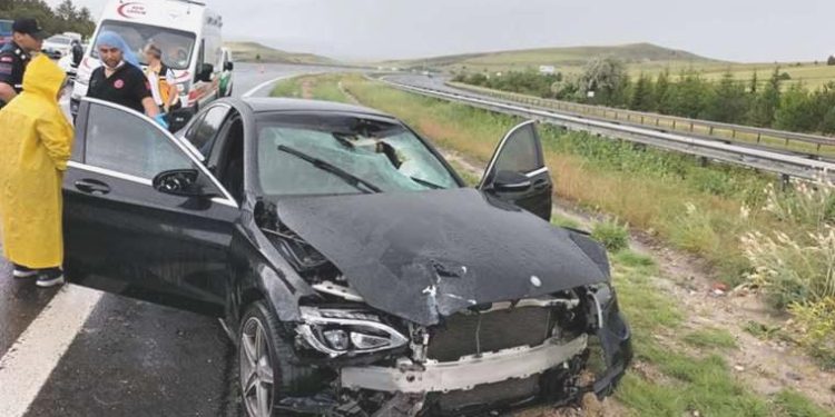 Kaptan pilot hayatını kaybetmişti… Kazada cama isabet eden taşın sırrı çözüldü!