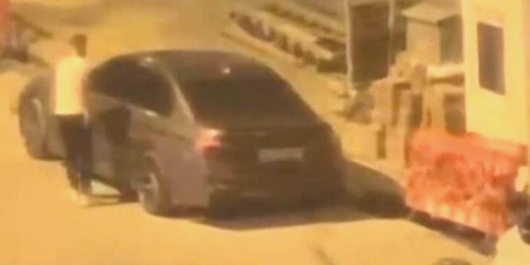 Kaza yapanlara ‘geçmiş olsun’ diyen inşaat bekçisine dayak