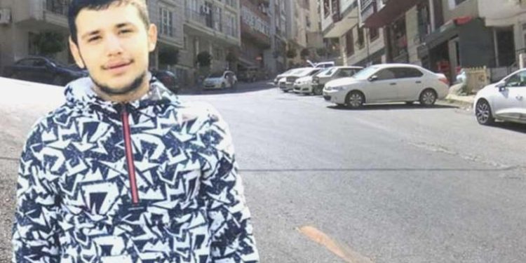 Konutlarının önüne satırla geleni öldüren iki kardeş hakkında karar çıktı