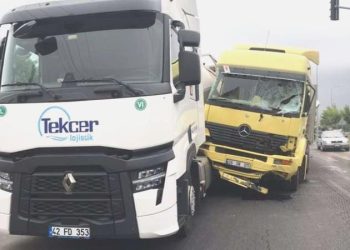 Konya’da TIR kırmızı ışıkta bekleyen araçlara çarptı: 12 yaralı