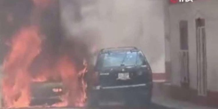 Meksika’da taksi ve dolmuşlara akın: 5 meyyit, 3 yaralı