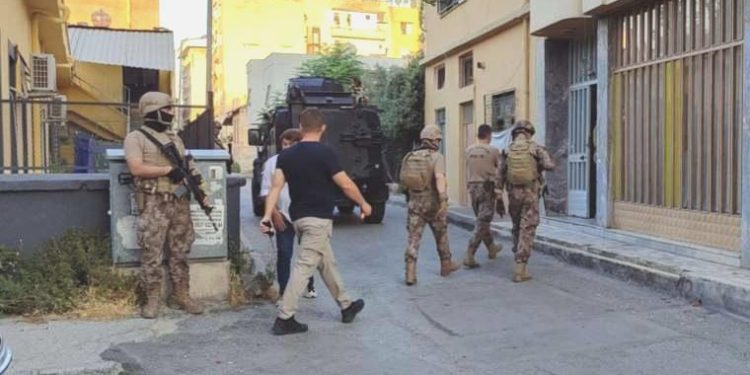 Mersin’de IŞİD’e şafak operasyonu: 6 gözaltı kararı