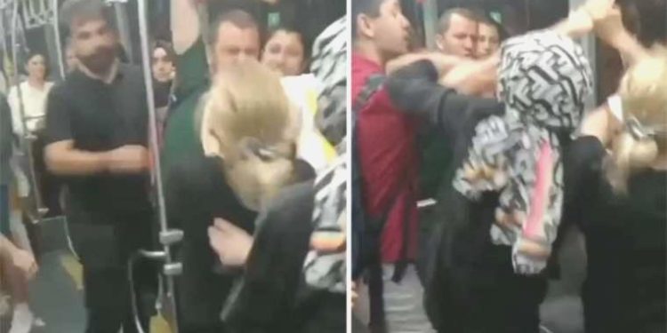 Metrobüste tekme tokat kavga! Anbean kaydedildi…