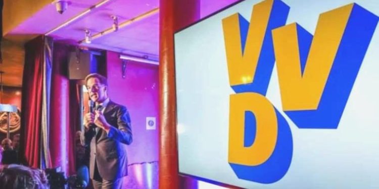 Mülteci sorunu Hollanda’da hükümeti nasıl düşürdü?