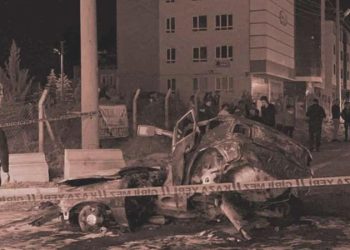 Niğde’de araba yayaya çarptıktan sonra yandı: 3 meyyit