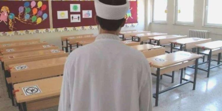 Okullarda ‘imama’ Dökmen’den reaksiyon