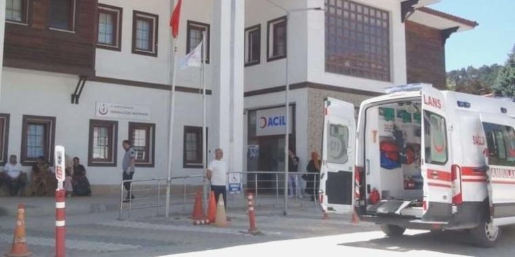 Sakarya’da iş cinayeti: Elektrik direğinden düşen emekçi hayatını kaybetti