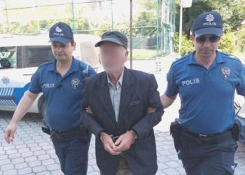 Samsun’da 81 yaşındaki şahıs iki komşusunu bıçakla yaraladı