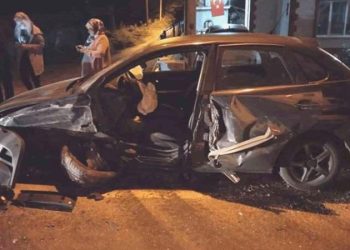 Sinop’ta iki araba çarpıştı: 2 yaralı