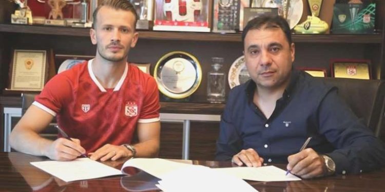 Sivasspor Abdulkadir Parmak’ı resmen açıkladı