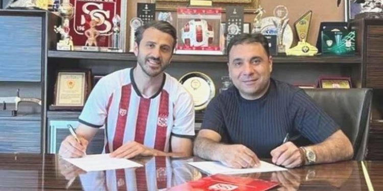 Sivasspor, Caner Osmanpaşa ile kontrat yeniledi