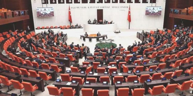 TBMM’nin ’15 Temmuz’ programı belirli oldu: Kuran okunacak, dua edilecek