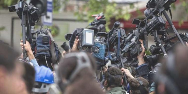 TGS’den ‘Türkiye’de gazetecilik’ araştırması: ‘4’te 1’i mesleğini değiştirmeyi düşünüyor’