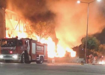 Tuzla’da kimyasal husus üreten fabrikada yangın!