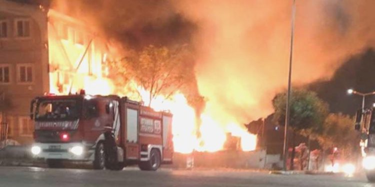 Tuzla’da kimyasal husus üreten fabrikada yangın!