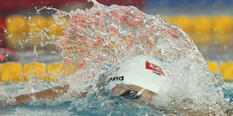 Ulusal yüzücülerden 3 madalya