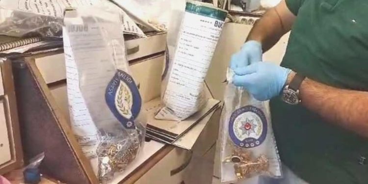 Uydurma altın üretip, piyasaya süren çeteye ‘Karat’ operasyonu: 10 tutuklama