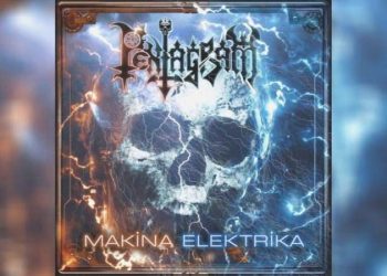 Vitrindeki albümler