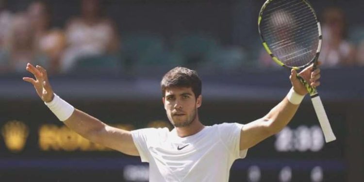 Wimbledon’da Alcaraz ve Swiatek, cins atladı