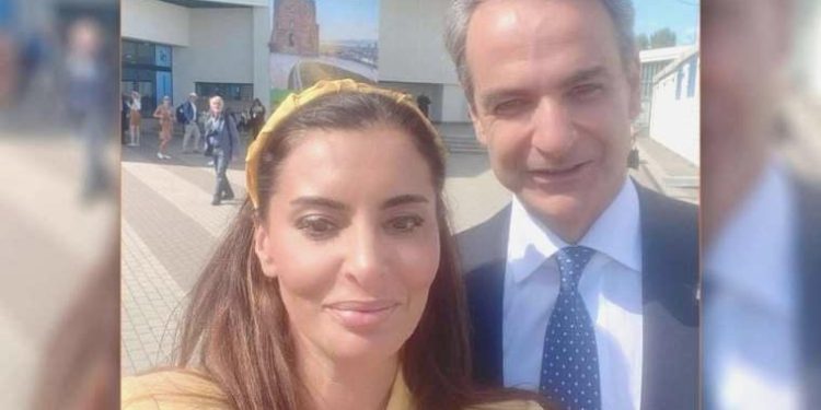 Yunan basınından Hande Fırat’a fotoğraf reaksiyonu: 180 derece dönüş yaptı