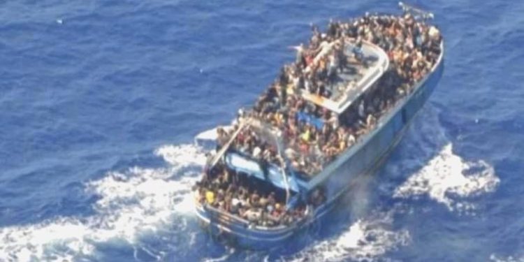 Yunanistan’daki göçmen teknesi faciası: ‘Sahil güvenlik kurtulanlara, Mısırlıları suçlama konusunda baskı yaptı’