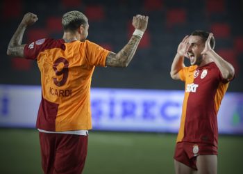 Galatasaray 3 puanı 3 golle aldı