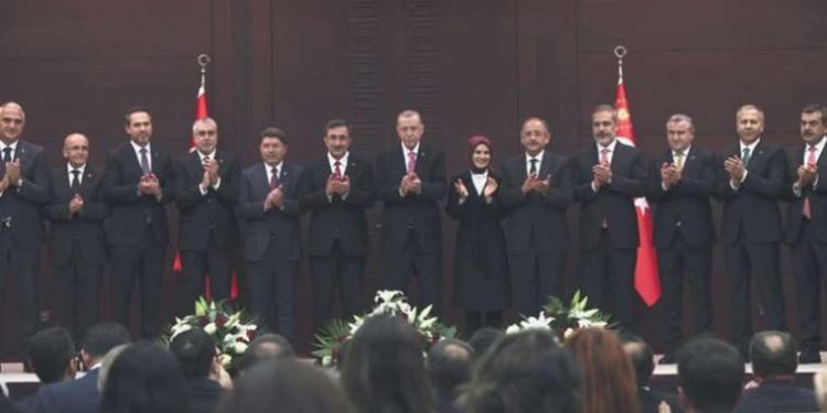 AKP kulislerinde konuşulanlar sızdı: Kabinede birinci değişecek bakanlar kimler olur?