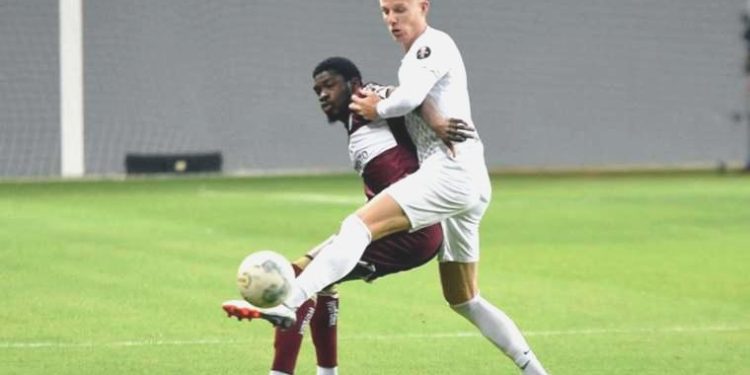 Altay, Eric Björkander ile uzlaşma peşinde