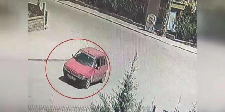 Annesinin arabasını gezmek için aldı, hırsızlık yaptı!