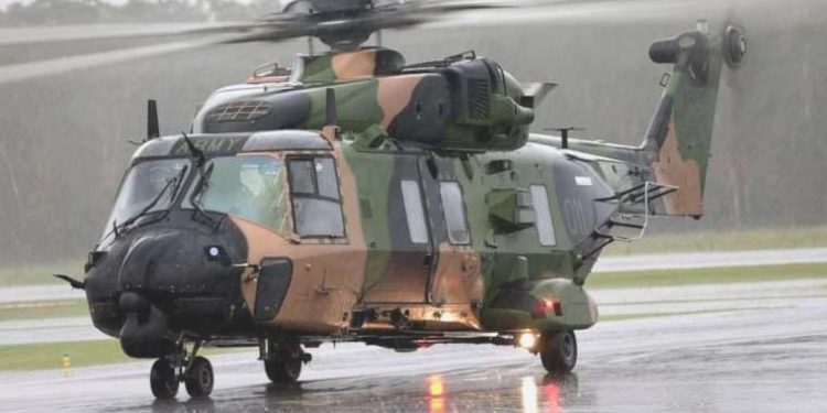 Avustralya’da askeri helikopter düştü