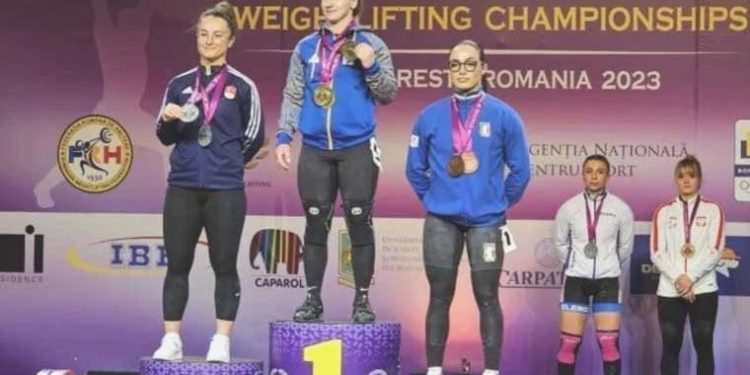 Aysel Özkan’dan 2 gümüş madalya!