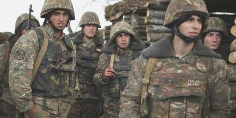 Azerbaycan’dan Ermenistan’a: Yolcu uçaklarına frekans taarruzları düzenliyor