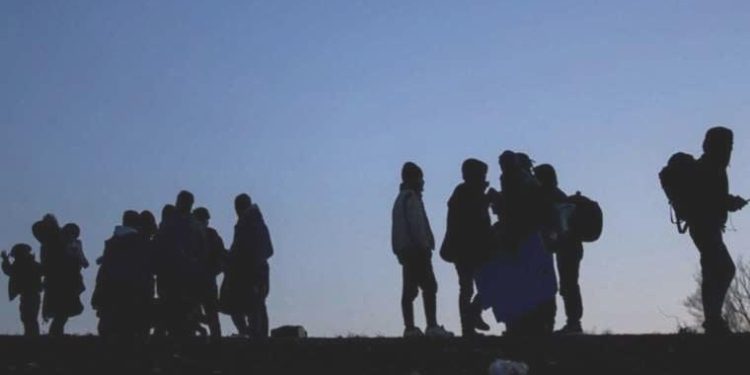 Bakan Yerlikaya duyurdu: İşte Türkiye’de kayıtlı göçmen sayısı…