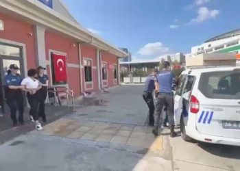 Bayanı döverek bayıltan o saldırgana reaksiyonlar dinmiyor: ‘Yetkililerin siyasetlerinden cüret alıyorlar’