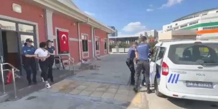 Bayanı döverek bayıltan o saldırgana reaksiyonlar dinmiyor: ‘Yetkililerin siyasetlerinden cüret alıyorlar’