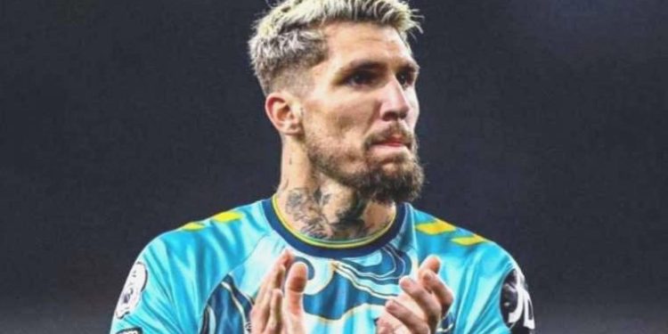 Beşiktaş’ın yeni transferi Lyanco, İstanbul’a geldi