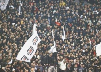 Beşiktaş’ta idareye tepki!