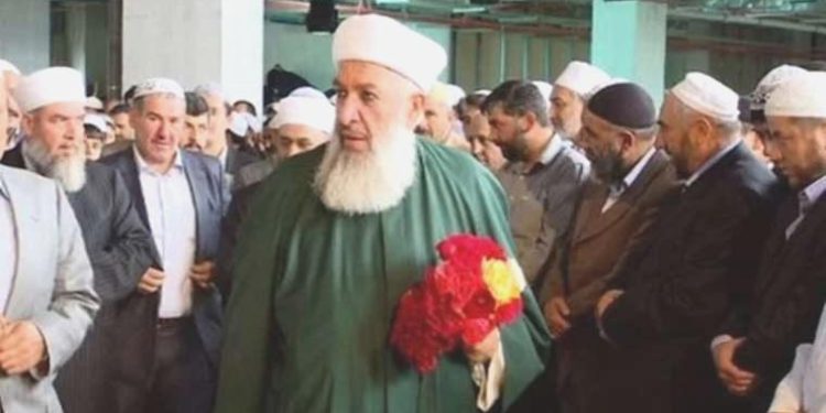 Bölünen Menzil’de sular durulmuyor: Göndermeli iletiler