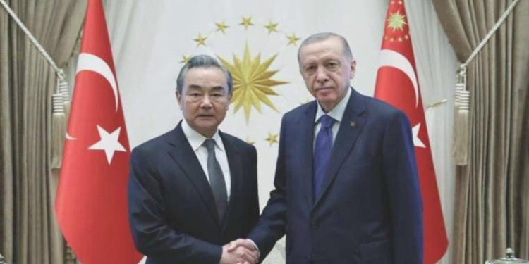 Çin’le temasın perde ardı… Doç. Dr. Ceren Ergenç: Ekonomik kriz için takviye arayışı