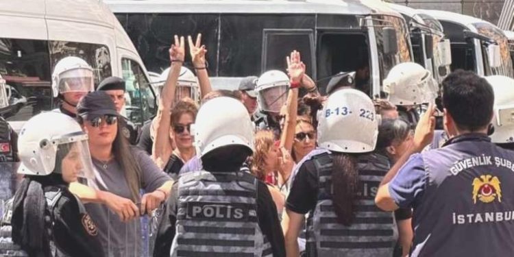 Cumartesi Anneleri’ne tekrar polis müdahalesi… 47 gözaltı!